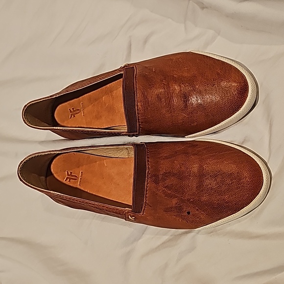 Frye Melanie Slip On - Picture 2 of 6